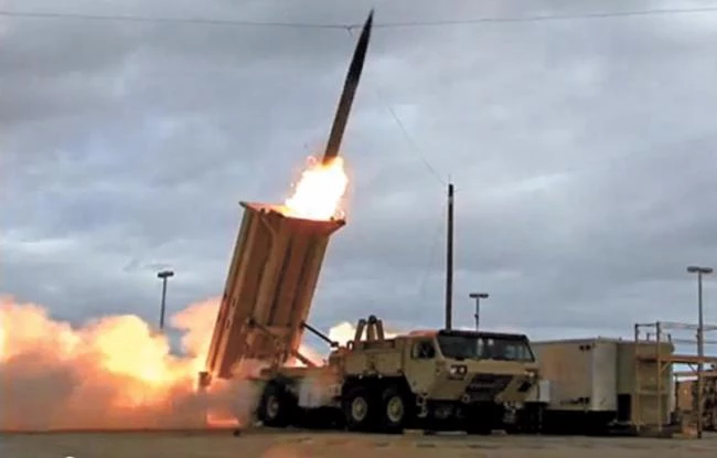 Η «αρκούδα» βρυχάται: Επιτυχημένη δοκιμή νέου ρωσικού αντιβαλλιστικού πυραύλου (Video)